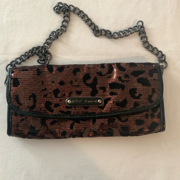 Betsey Johnson Black and Brown leopard Sequin Clutch w chain strap - Picture 3 of 6